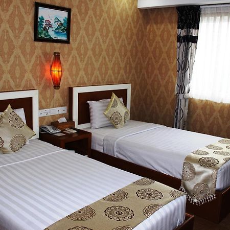 Hotel Kan Kaw Yangon Luaran gambar
