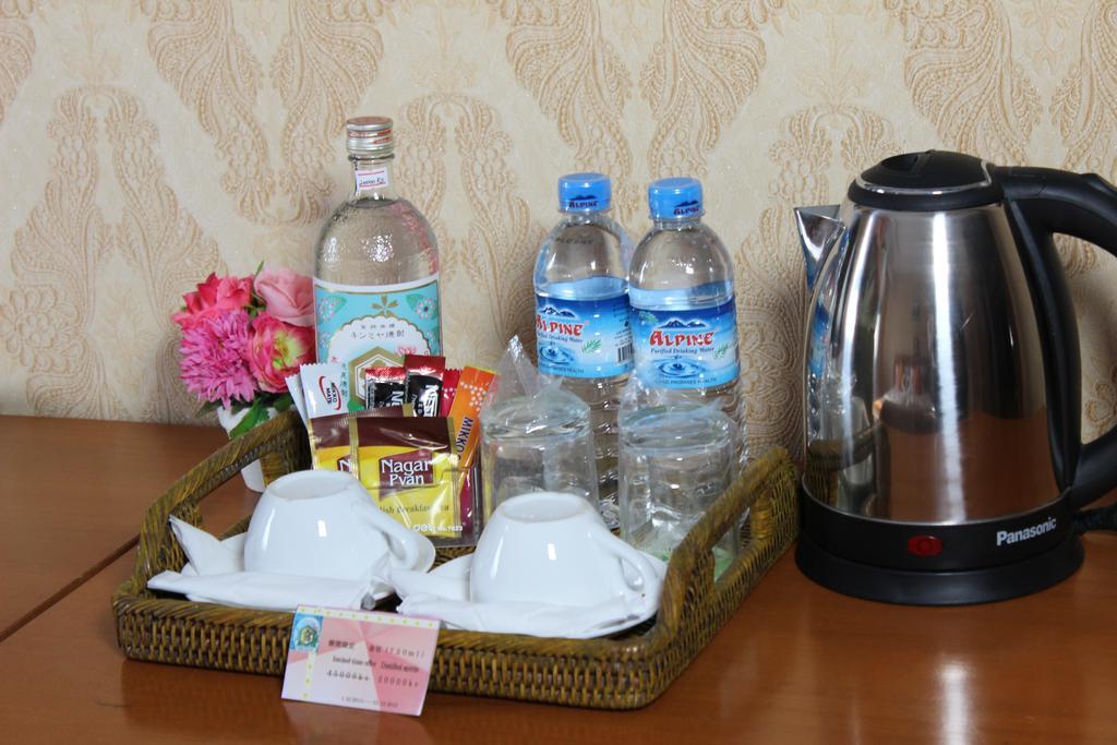 Hotel Kan Kaw Yangon Luaran gambar