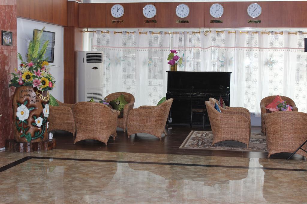 Hotel Kan Kaw Yangon Luaran gambar