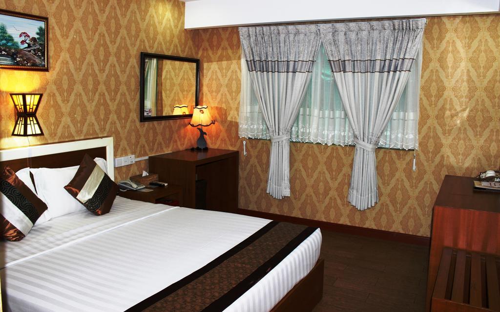 Hotel Kan Kaw Yangon Luaran gambar