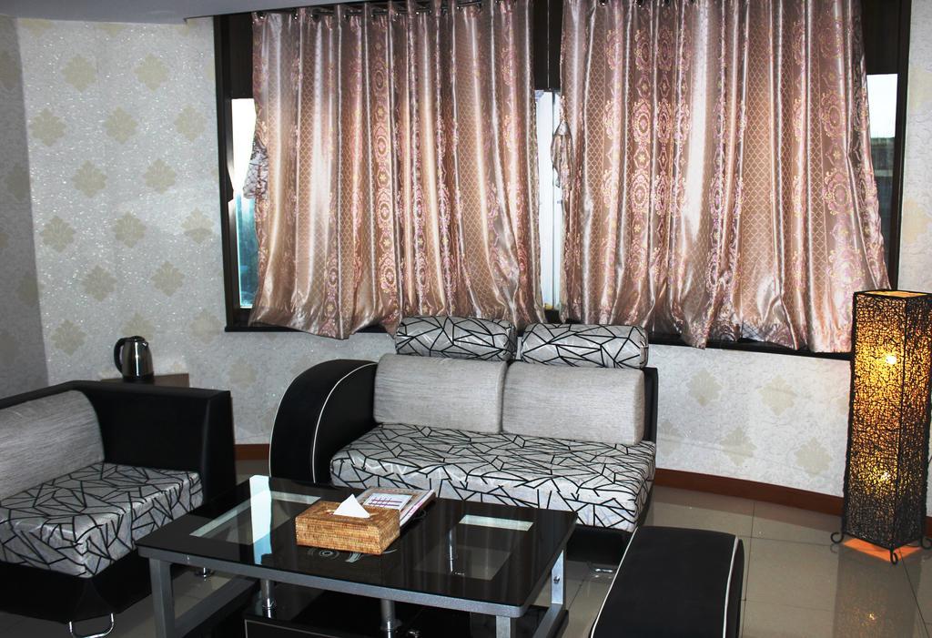 Hotel Kan Kaw Yangon Luaran gambar