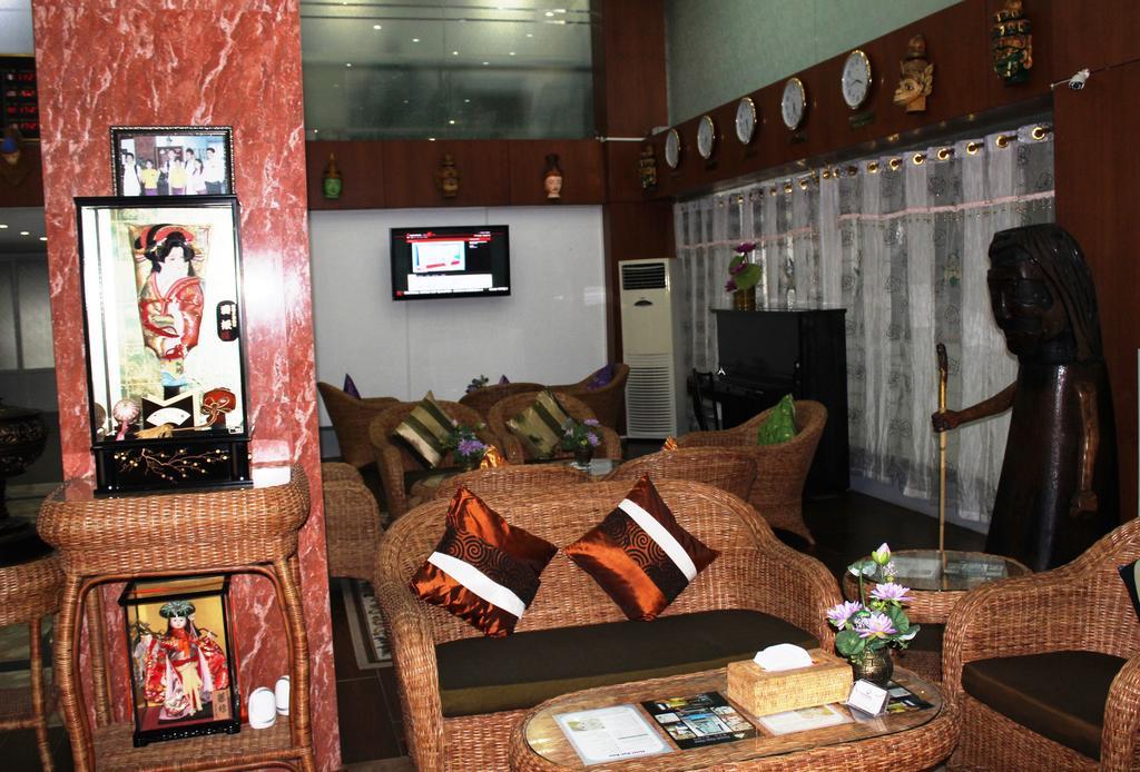Hotel Kan Kaw Yangon Luaran gambar