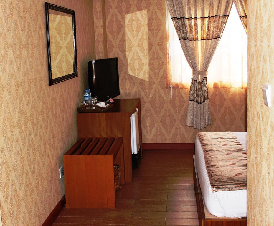 Hotel Kan Kaw Yangon Luaran gambar