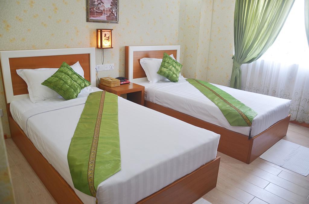 Hotel Kan Kaw Yangon Luaran gambar