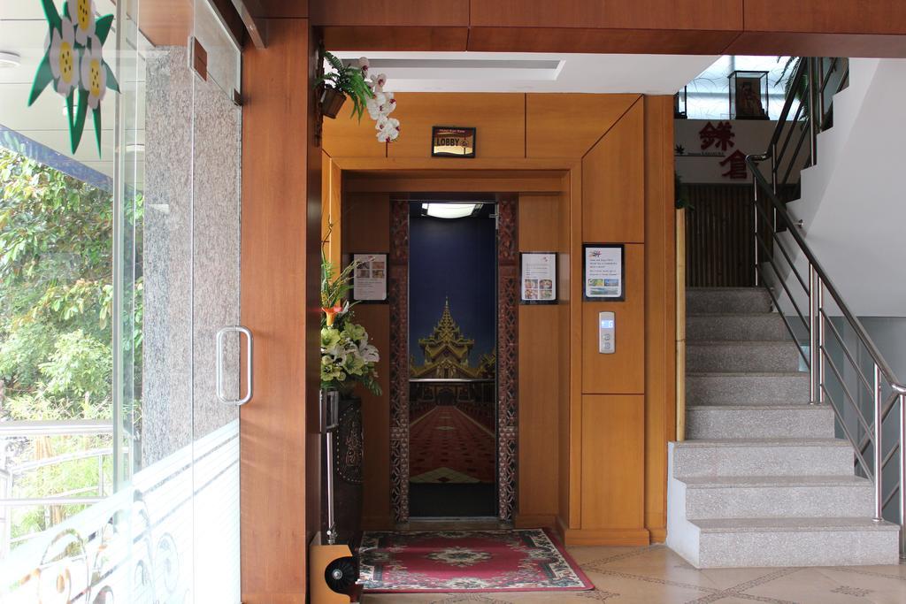 Hotel Kan Kaw Yangon Luaran gambar