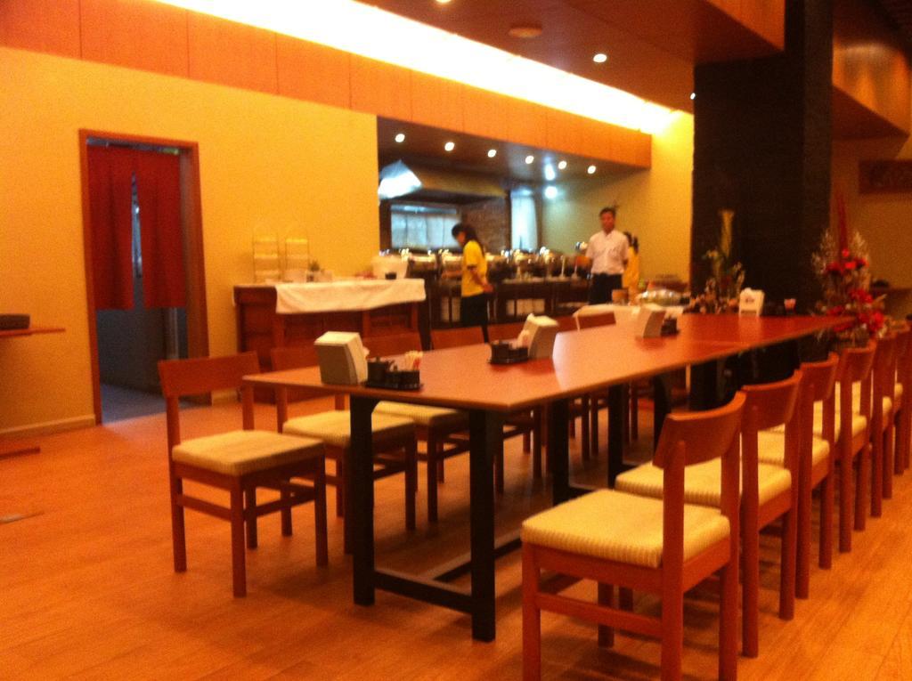 Hotel Kan Kaw Yangon Luaran gambar