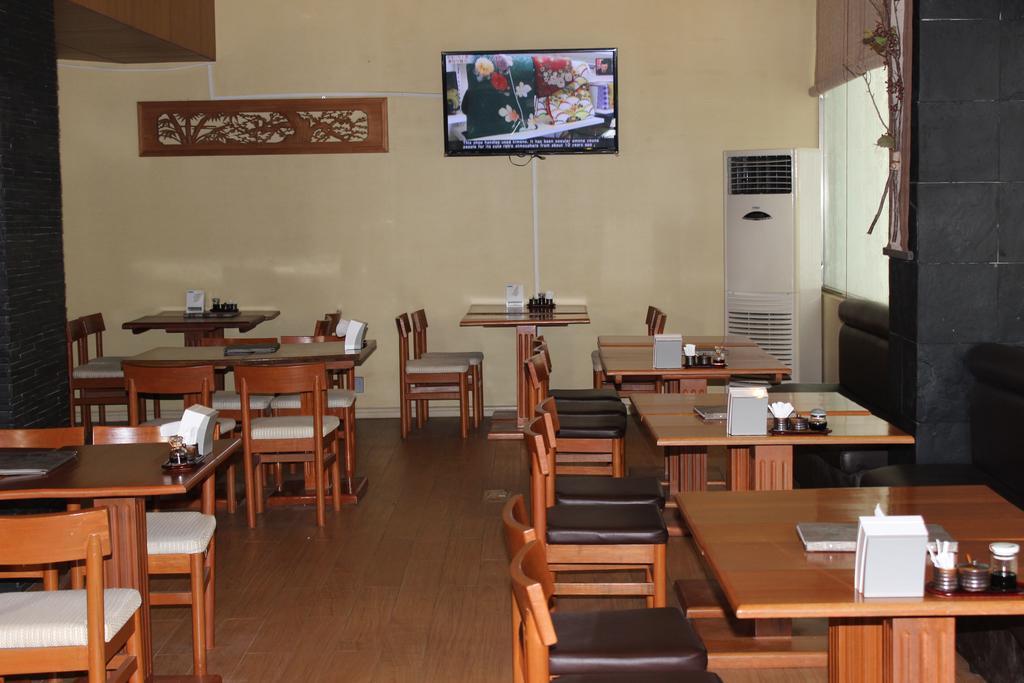 Hotel Kan Kaw Yangon Luaran gambar